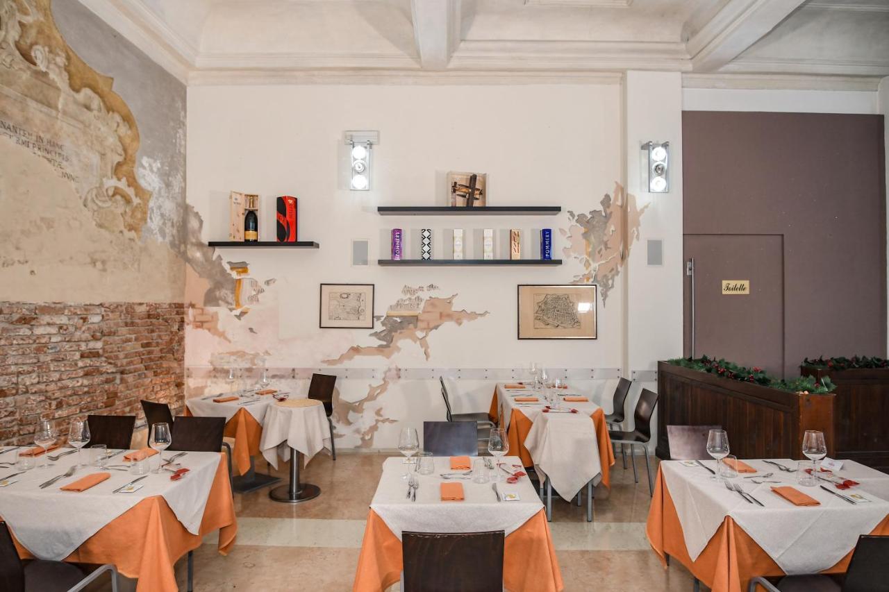 Hôtel Zen à Ferrare Extérieur photo